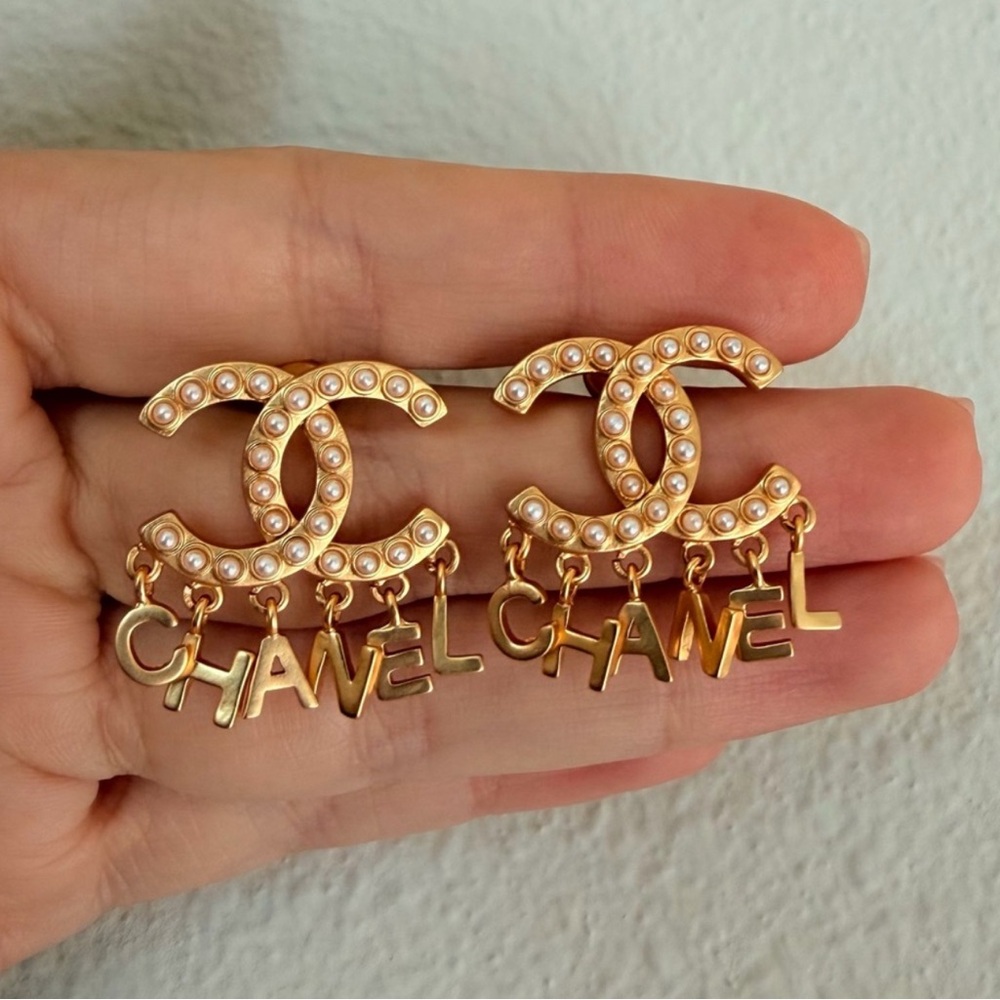 CHANEL Gold Pearl Logo Earrings - Picture 5 of 5